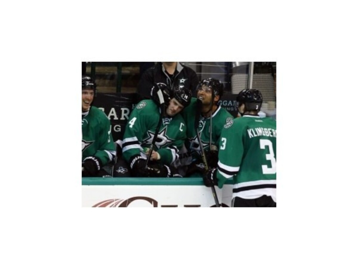 Jamie Benn z Dallasu vyfúkol Tavaresovi Art Ross Trophy